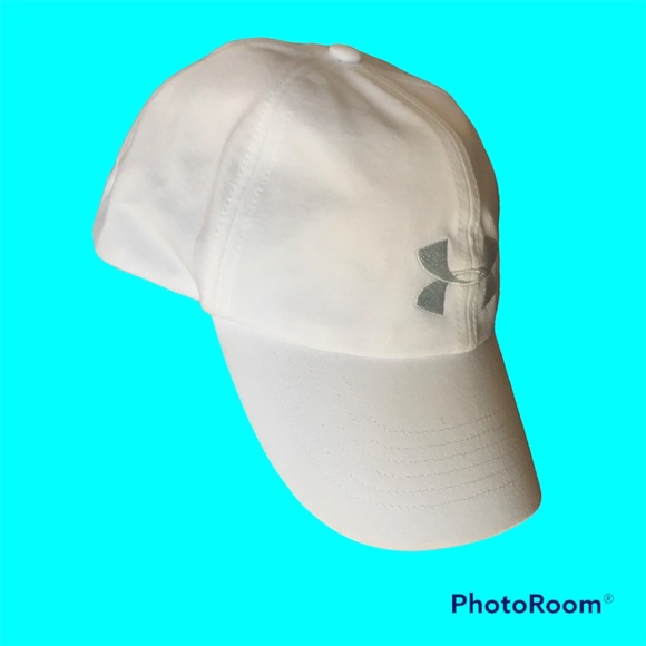 Womens under armour white hat with adjustable brass cup-let on the back One size - Picture 2 of 2